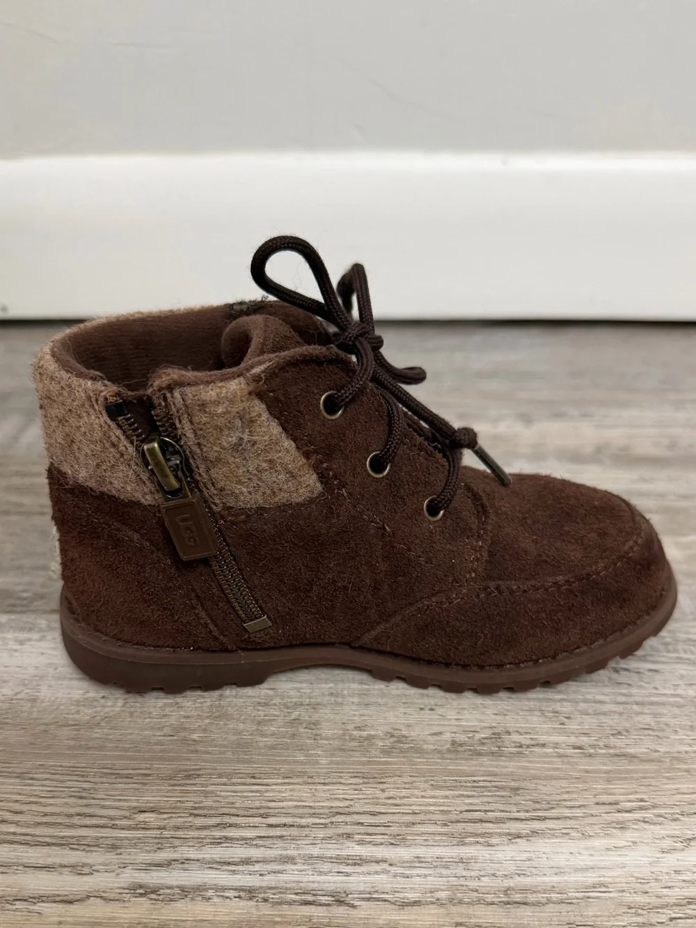 UGG Orin Wool & Leather Brown Boots Shearling Insert Toddler/Little Kid, size 9